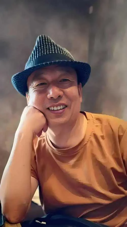 潘锡林老师的照片，单击鼠标查看大图！